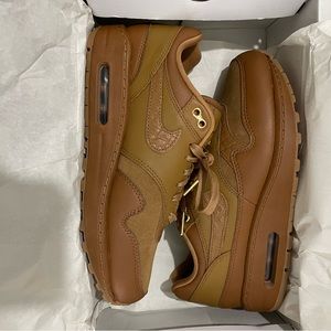 NIB Nike Air Max 1 ‘87 NBHD